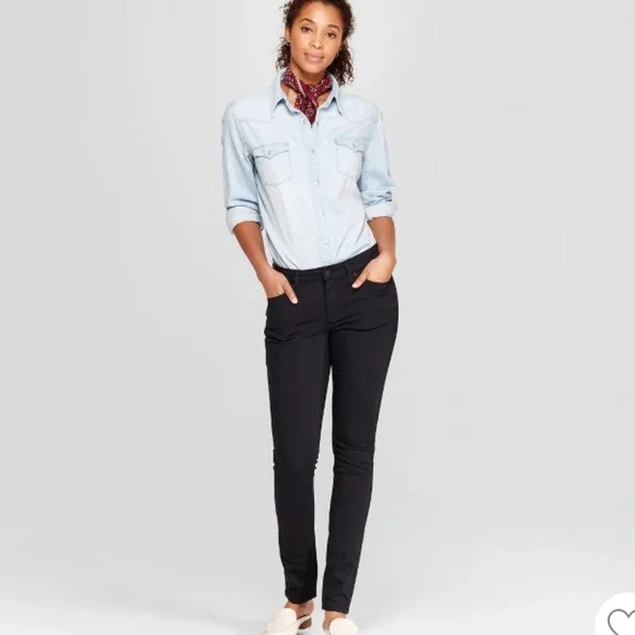 Universal Thread NWT Mid-Rise Curvy Skinny No Fade Black Jeans 2 | 26 Waist - Picture 12 of 12